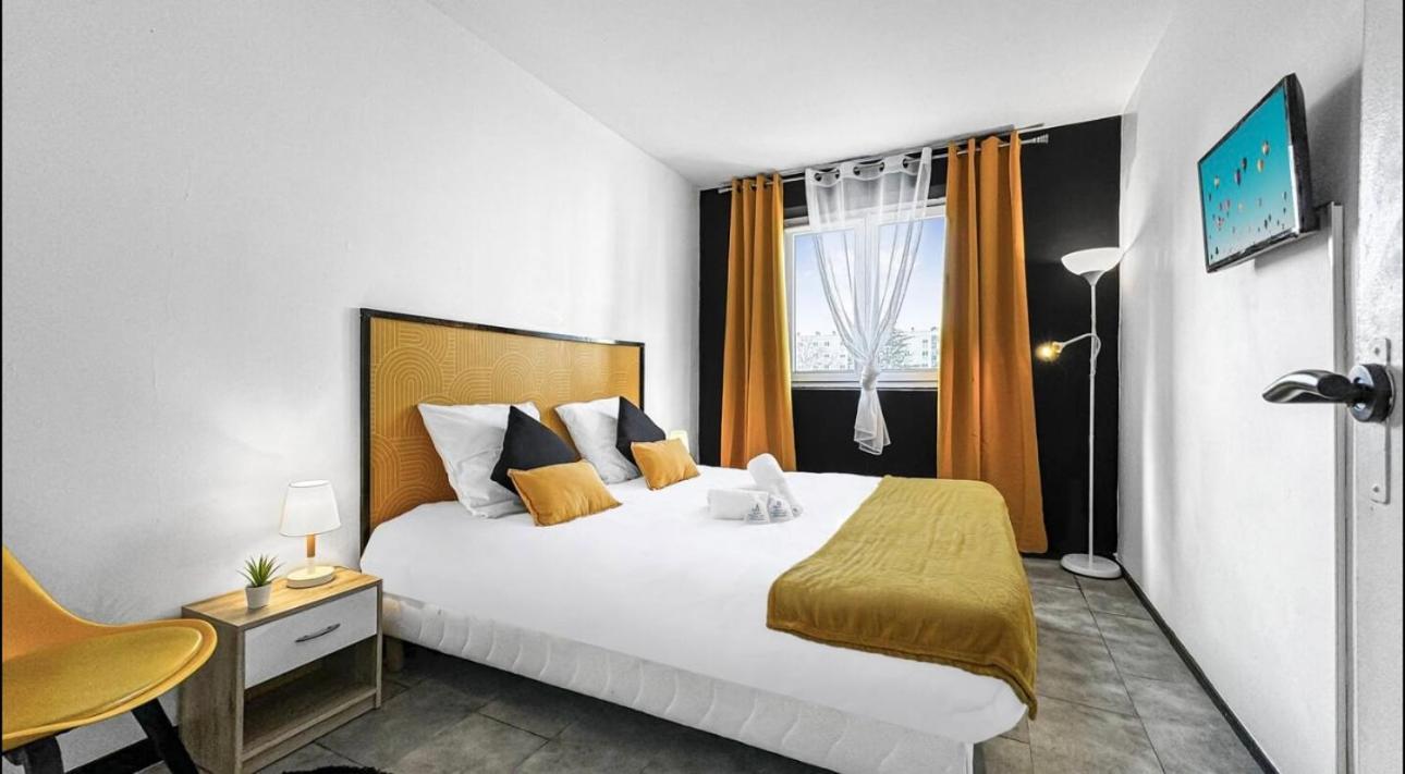 Cosy La-haut Apartment *