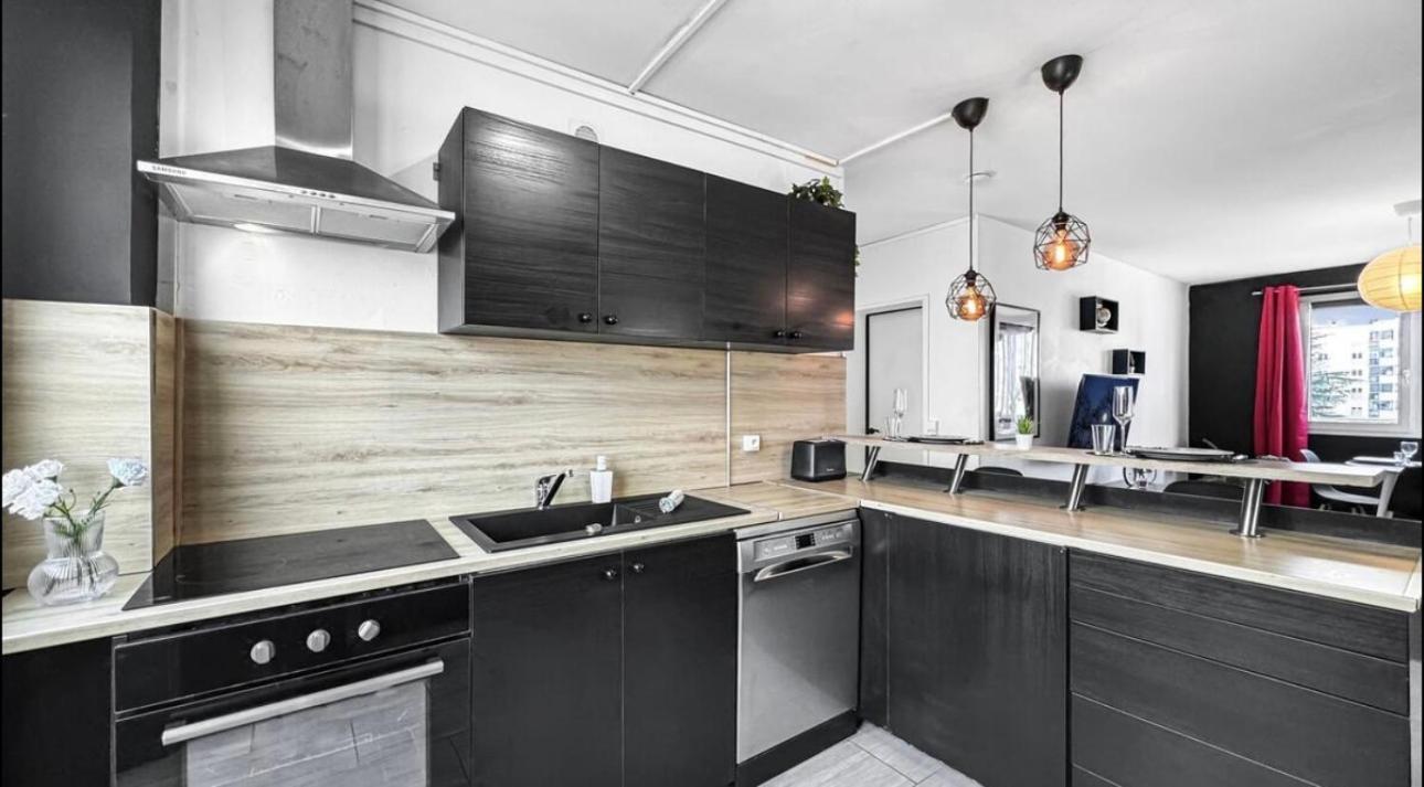 Cosy La-haut Apartment *